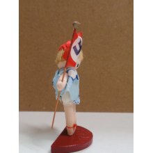 他の写真3: 小さな人形　ナチス・ドイツの旗を持つ少女　日独伊三国同盟